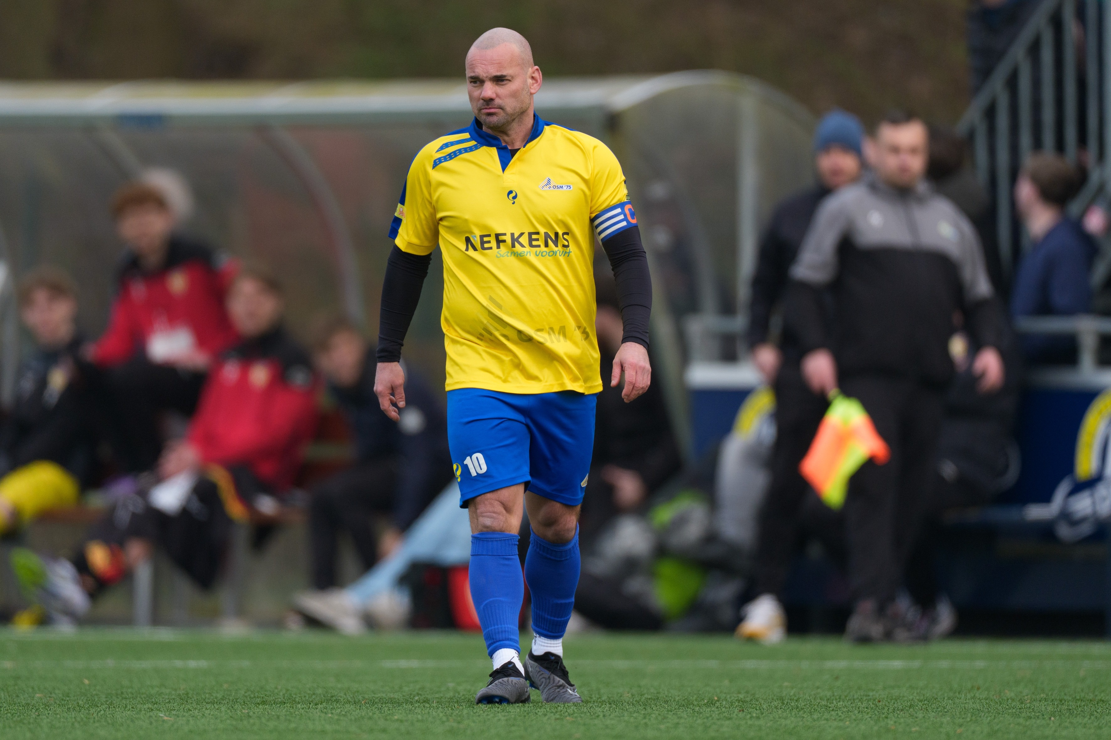 斯内德在荷兰业余球队复出并替补出场20分钟：我度过了美好的时光